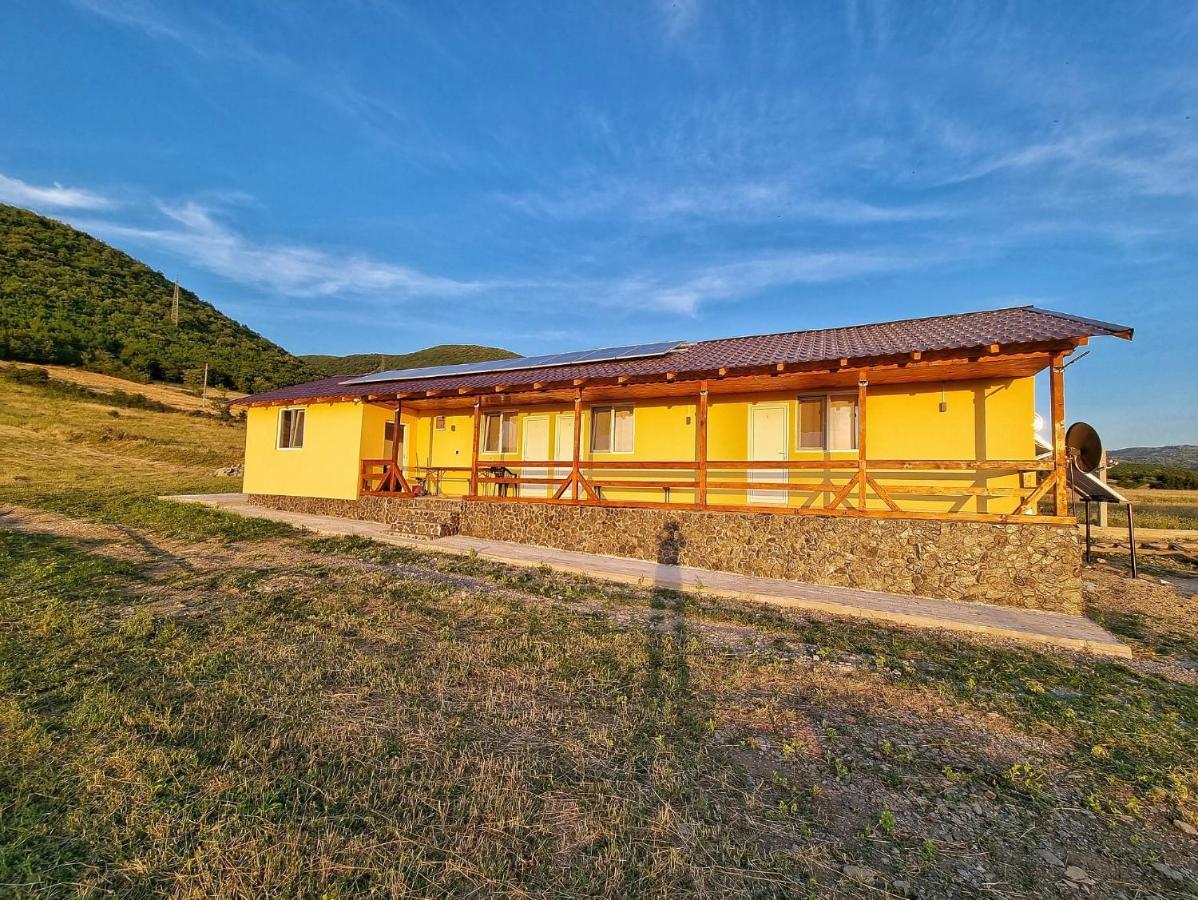 Cabana Varad Coronini Ómoldova Kültér fotó